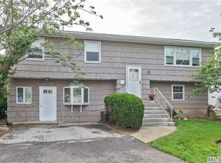 2709 Lee Pl, Bellmore, NY 11710