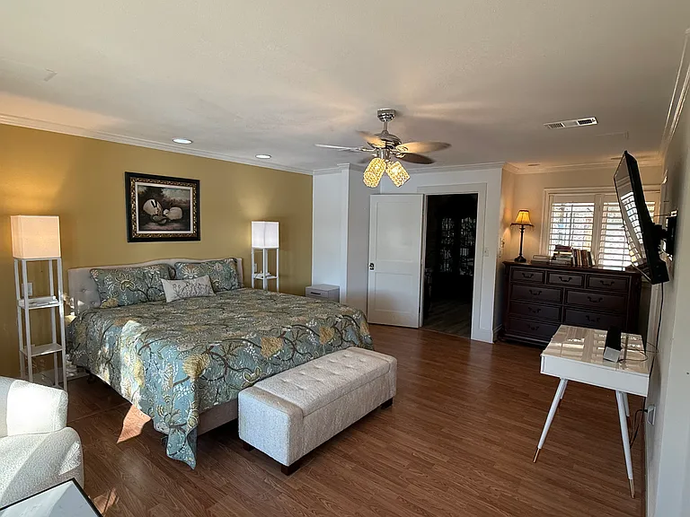 2 Lambert Ct — Photo 47