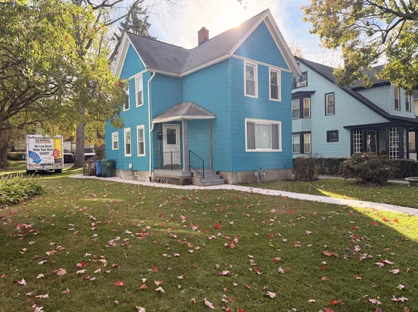 105 Brooks Ave, Rochester, NY 14619