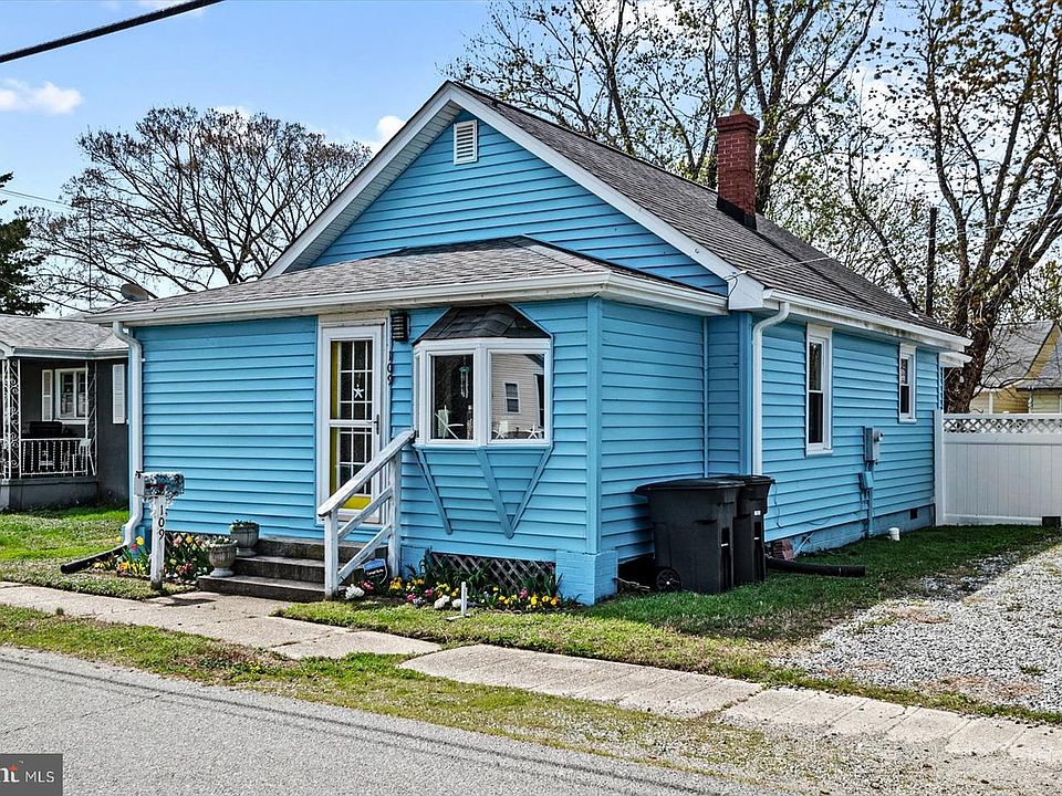 1st image of 109 Bancroft Ave