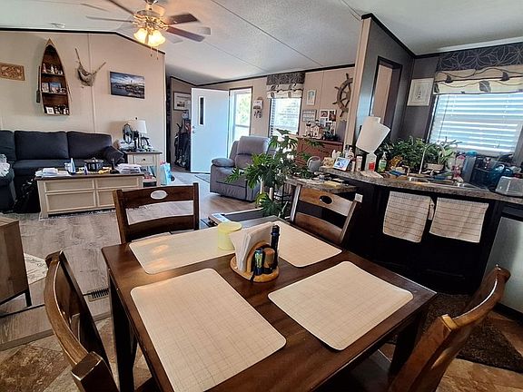 4th image of 420 E 57th St #279