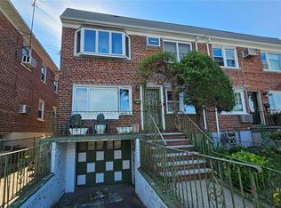 3210 190th St, Flushing, NY 11358