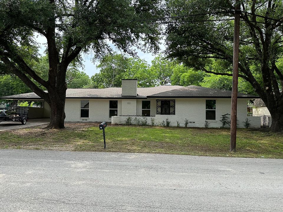 1st image of 211 E Park