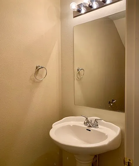 4100 SW Shadowrock Pl #3 — Photo 9