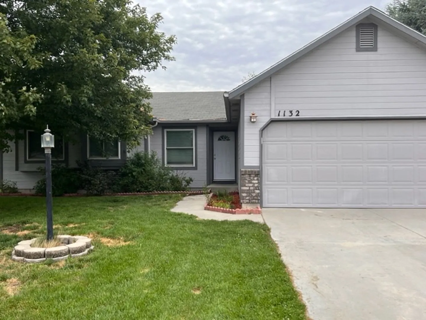 Stunning home in Meridian! Danbury Subdivision~1132 Maple Creek! — Photo 2