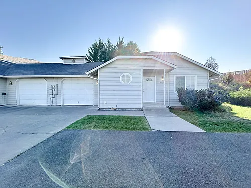 5550 Glenridge Way Photo 1
