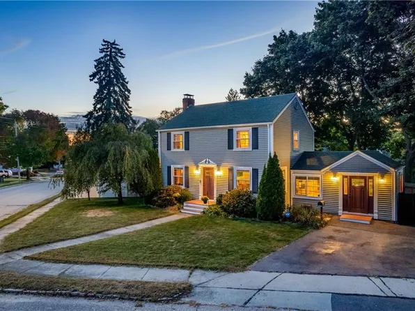 117 Waite Ave, Cranston, RI 02905