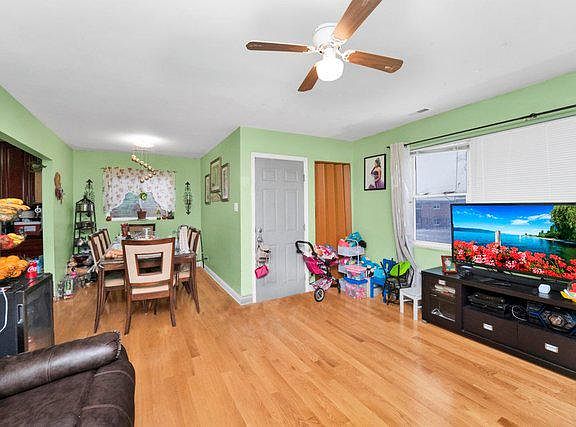 4th image of 820 S 13th Ave
