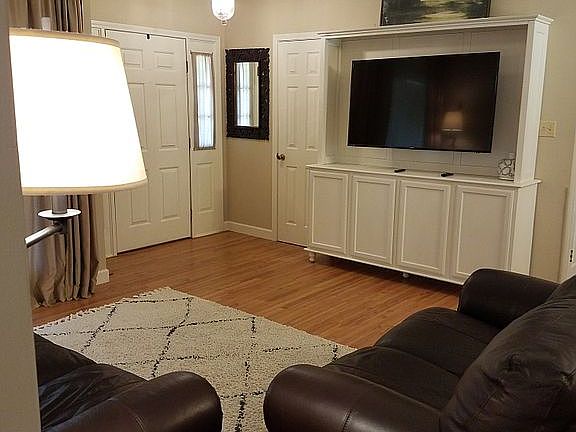 4th image of 1419 Crescent Ct