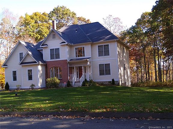 4th image of 142 Tamarac Dr