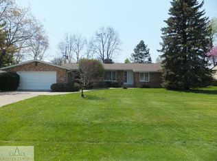 1652 Ridgewood Dr, East Lansing, MI 48823