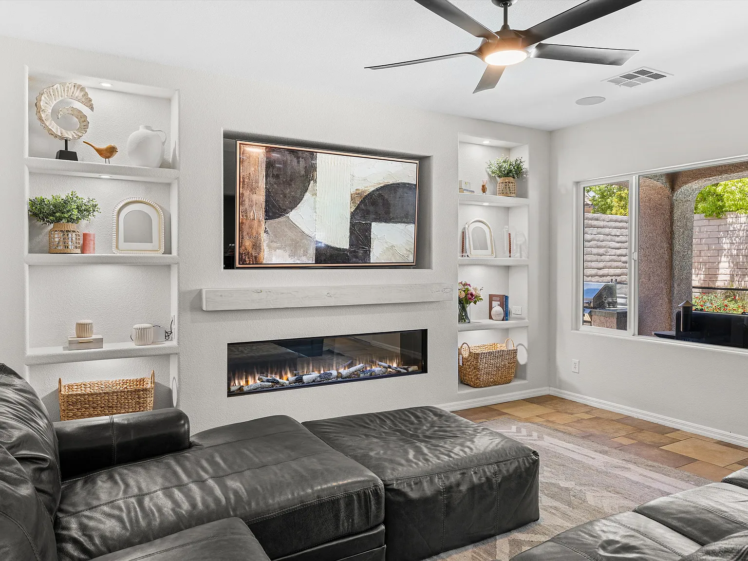 4 bed, 2.5 bath, 2648 sqft, $4,800 — Photo 3