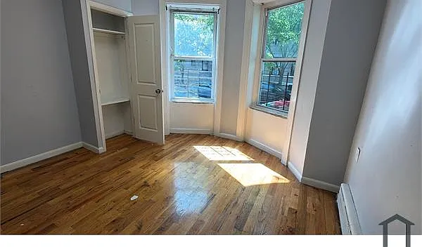 1217 Gilbert Pl #1F — Photo 3