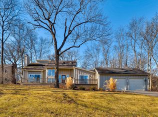 5N780 Ravine Dr, St Charles, IL 60175