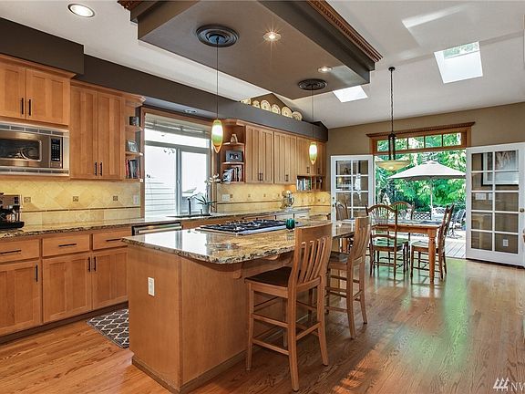 3rd image of 20566 NE 33rd Ct