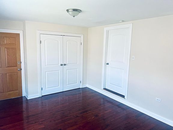 5th image of 5712 W Windsor Ave #2