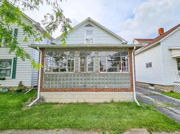 1108 Moore St, Fremont, OH 43420