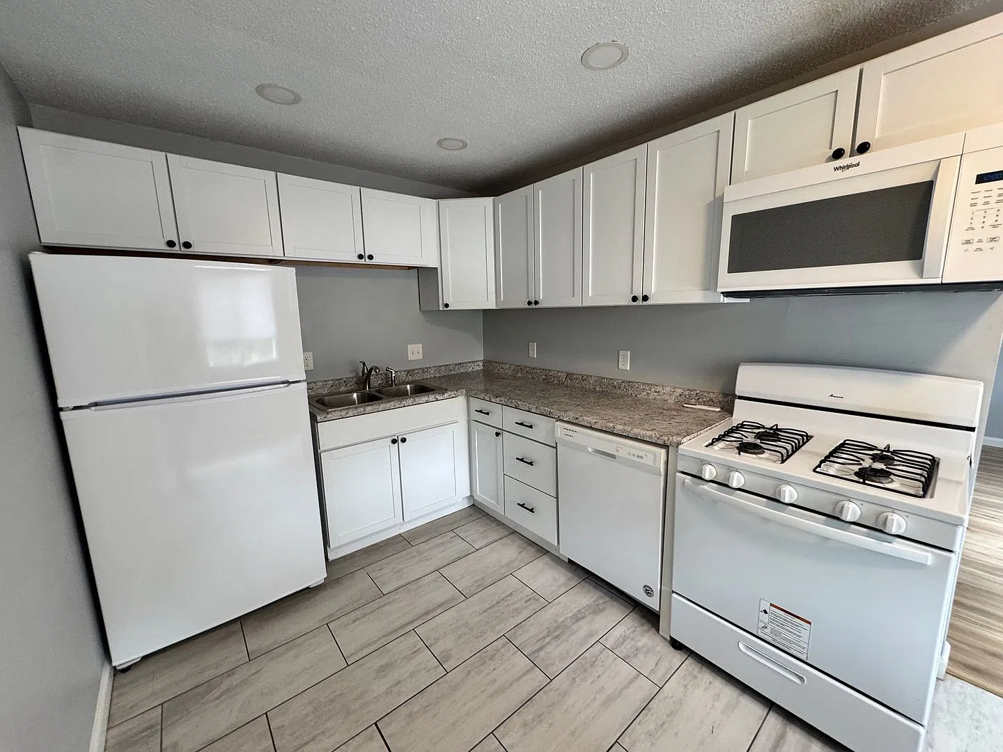 HM 3234 Heatherton Drive — Photo 3