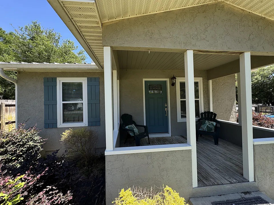 115A Montrose Dr