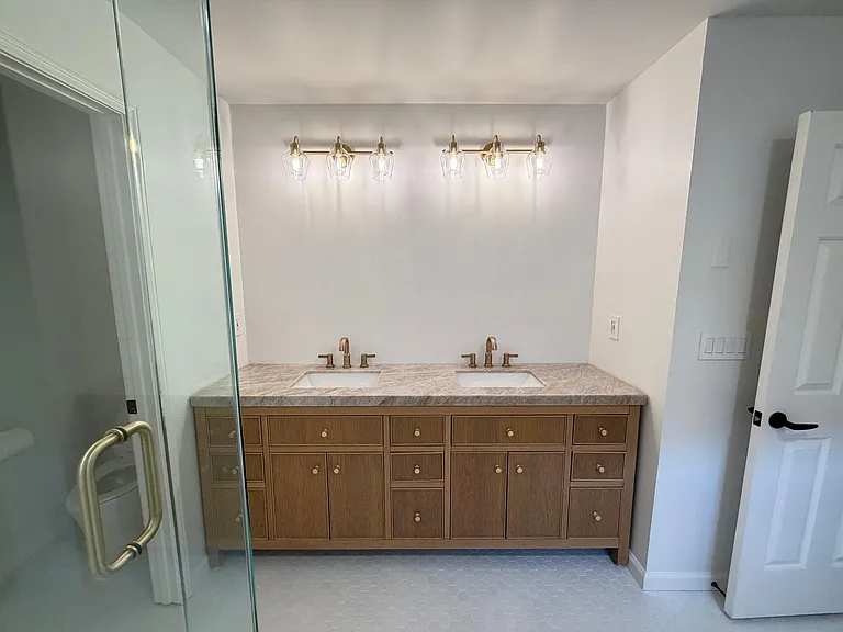 215 Glen Holly Dr — Photo 12