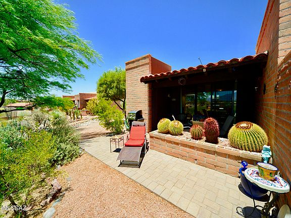 3rd image of 1455 W Desert Hills Dr