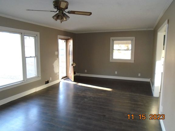 4th image of 401 Walnut St