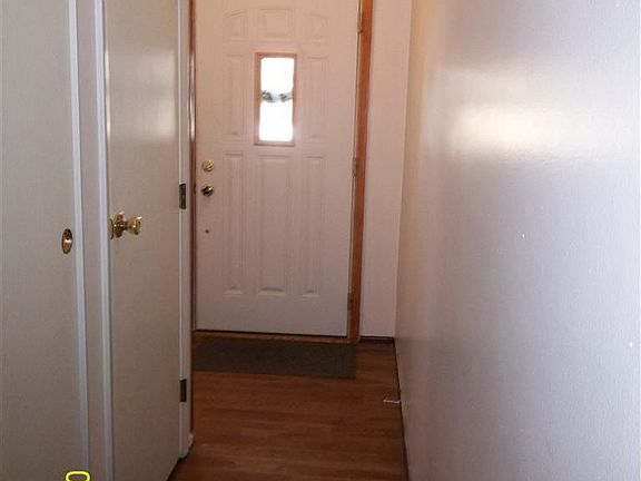2nd image of 570 Pine St
