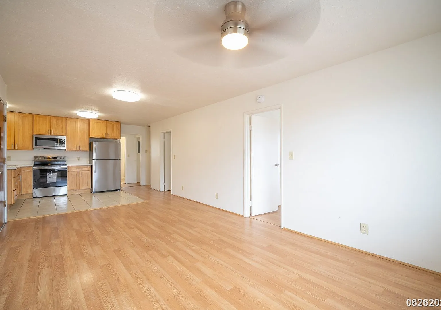 $3,500 / 3br 2ba 991 Sf Home In Liliha | Available Now! (Honolulu) — Photo 3
