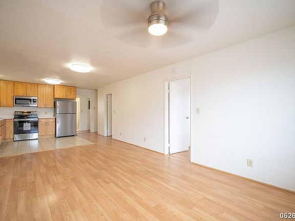 3rd image of 1725 Olona Ln