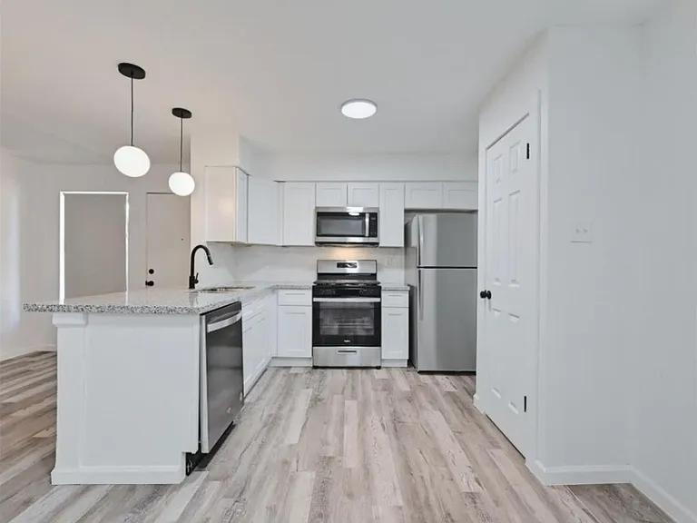 2303 Cedrick Cv #B — Photo 18