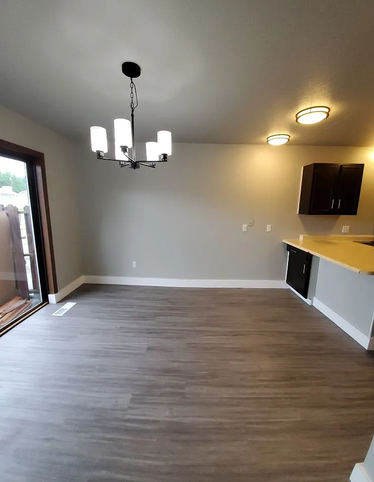 2 bed, 1.0 bath, 1064 sqft, $1,645 — Photo 3