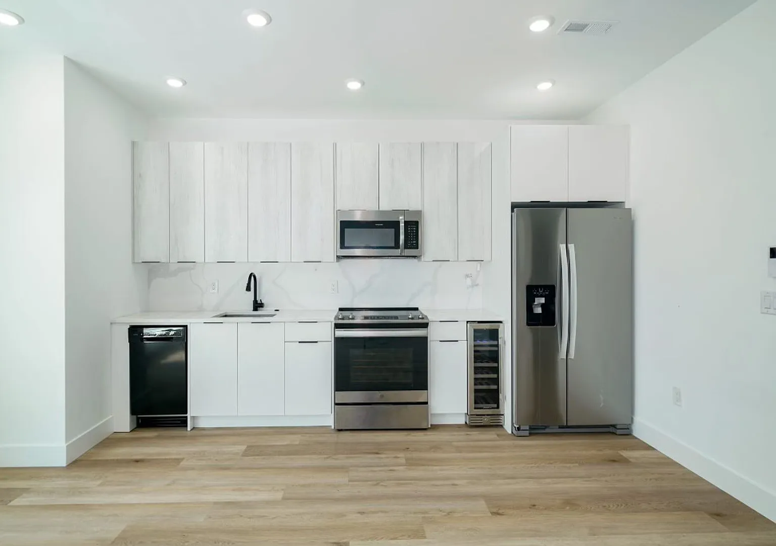 Brand New Luxury Apartments Nolibs — Photo 4