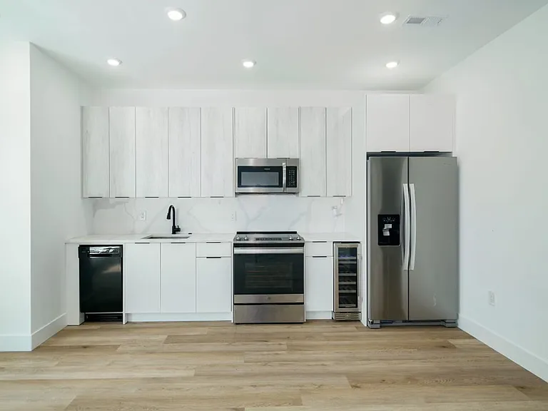 Brand New Luxury Apartments Nolibs — Photo 3