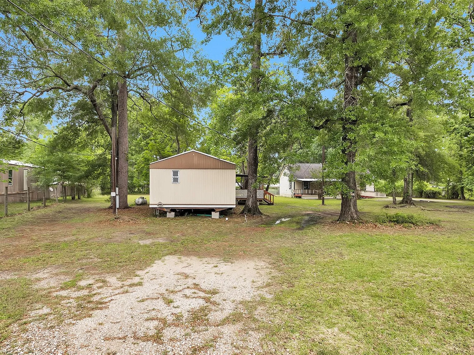 3 bed, 2.0 bath, 1216 sqft, $1,250 — Photo 3