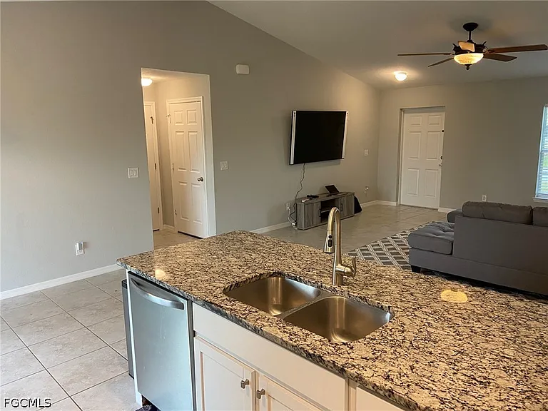 2837 NW 24th Ave — Photo 18