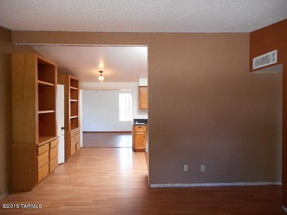 4th image of 7325 N Plymouth Pl