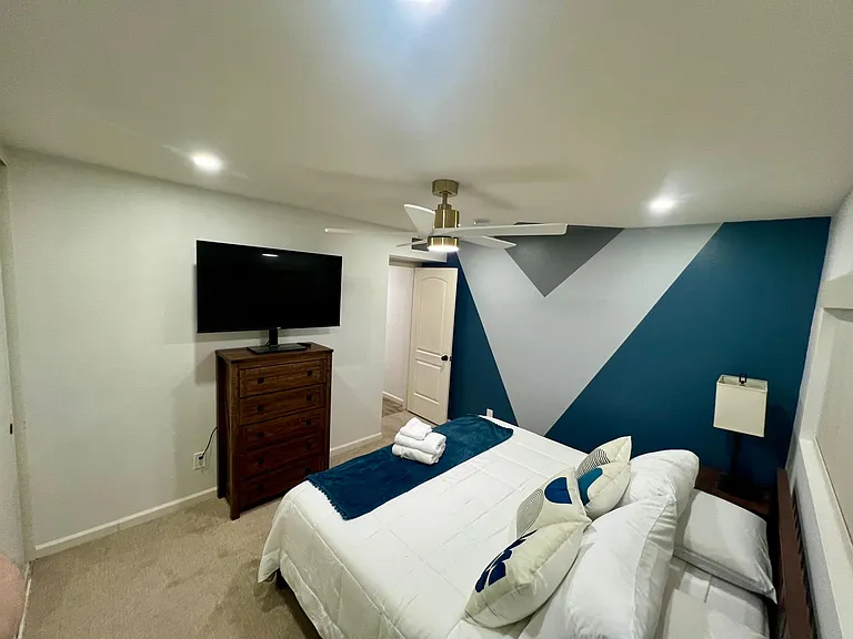8549 E Mitchell Dr — Photo 30