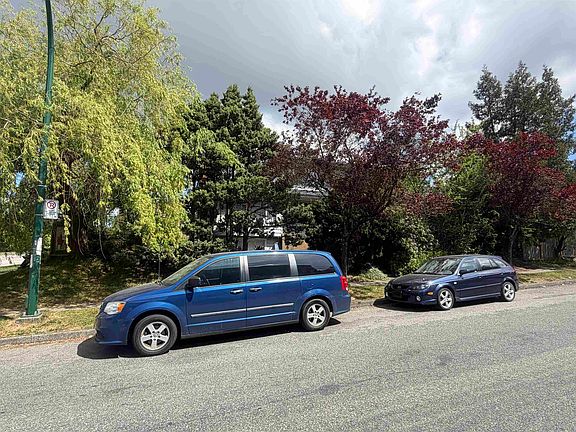 2nd image of 495 W 39th Ave
