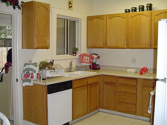 Kitchen side