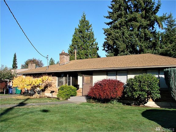 4th image of 1025 21st St SE