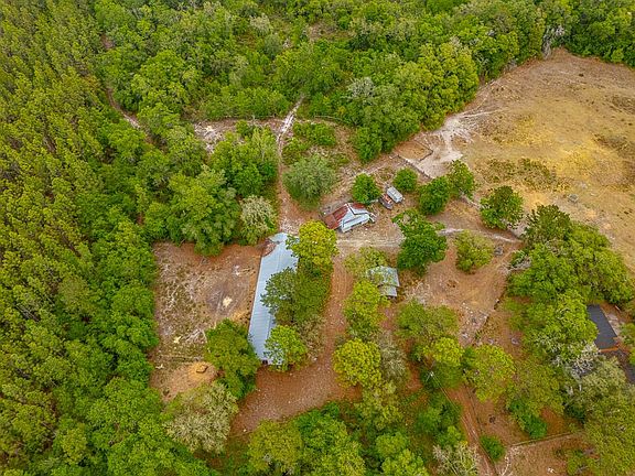 2nd image of 895 Lynn Rd