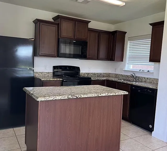 1221 Arizona Dr — Photo 16