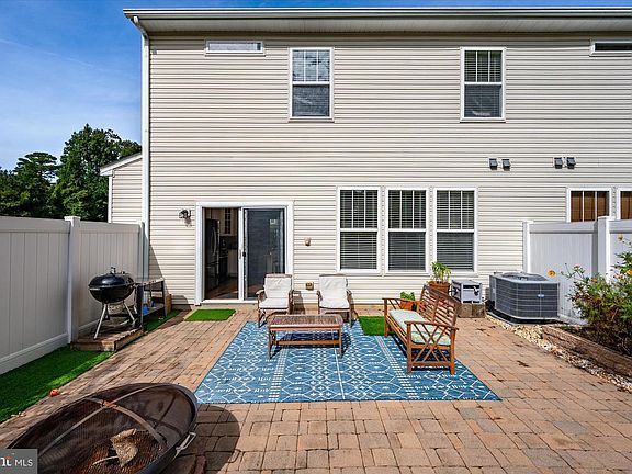 3rd image of 189 Intrepid Ln #1306