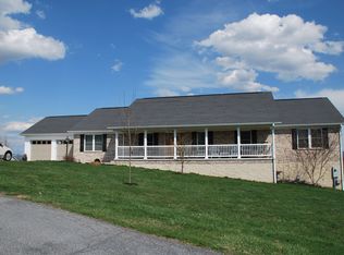 204 Airport Acres Road, Maxwelton, WV 24957