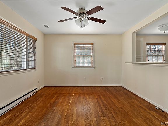 4th image of 5414 Hawthorne Ave