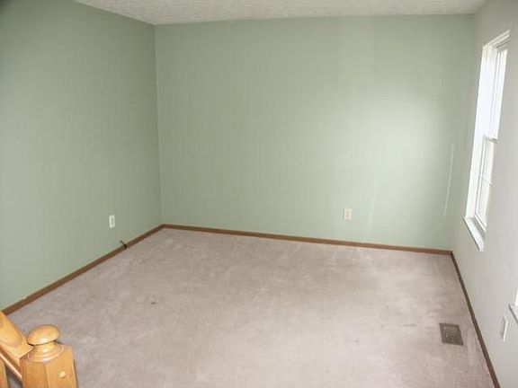 2nd image of 3084 Serpentine Dr
