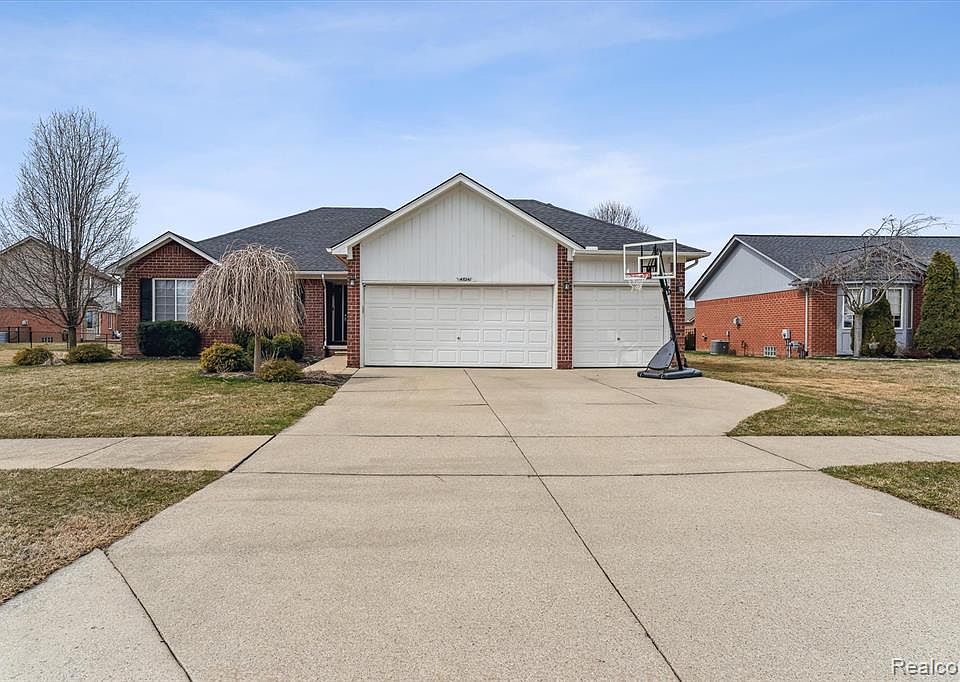 45241 Angie Dr, MI 48042 Zillow