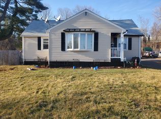 12 Grandview Ter, Portland, CT 06480
