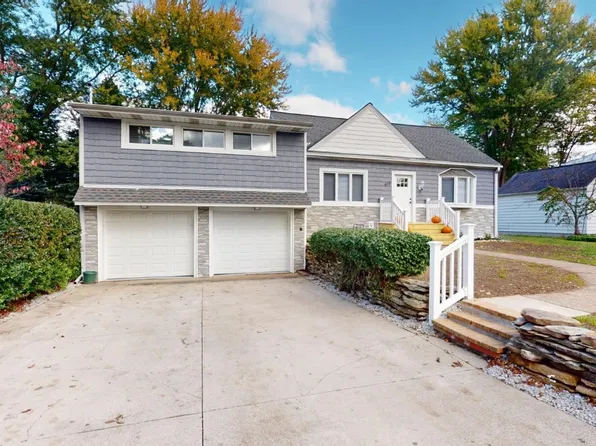 419 Boyer Rd, Erie, PA 16511