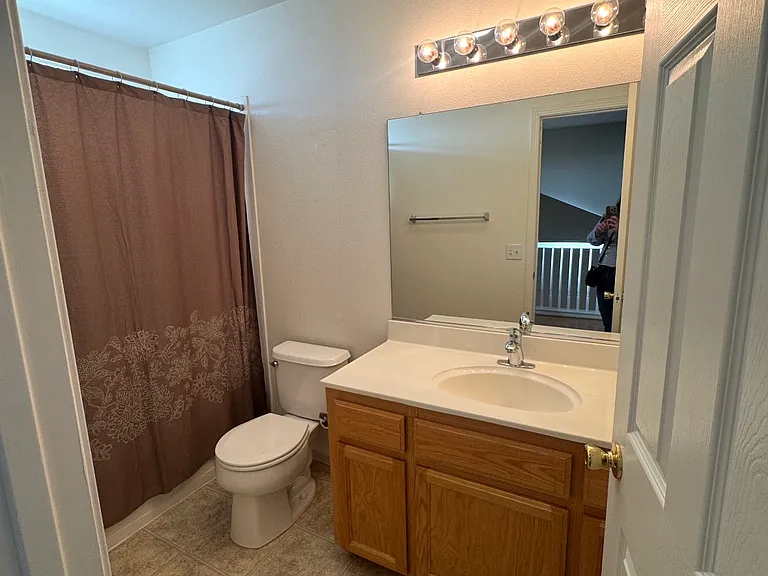 1318 Robinson Ln — Photo 22